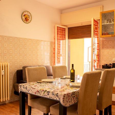 [POSTO AUTO GRATUITO] Relax a 30 metri dal mare Apartment Riva Ligure Exterior foto